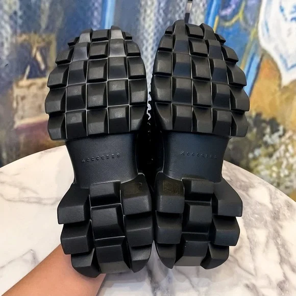 4CCCCEES Arko Spine Sneaker Black Leather Zipper Cutout Size 39 EUC - Picture 5 of 12